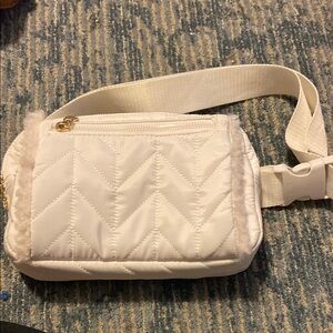 House of Harlow 1960 White Quilted Belt Bag